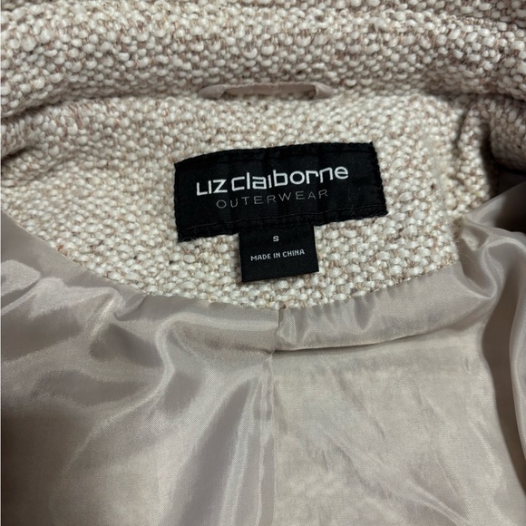 Liz Claiborne Textured Trench Coat in Cream - Picture 5 of 11